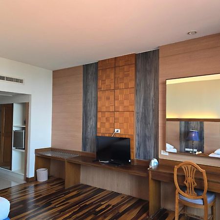 Chiang Mai Phucome Hotel Екстер'єр фото